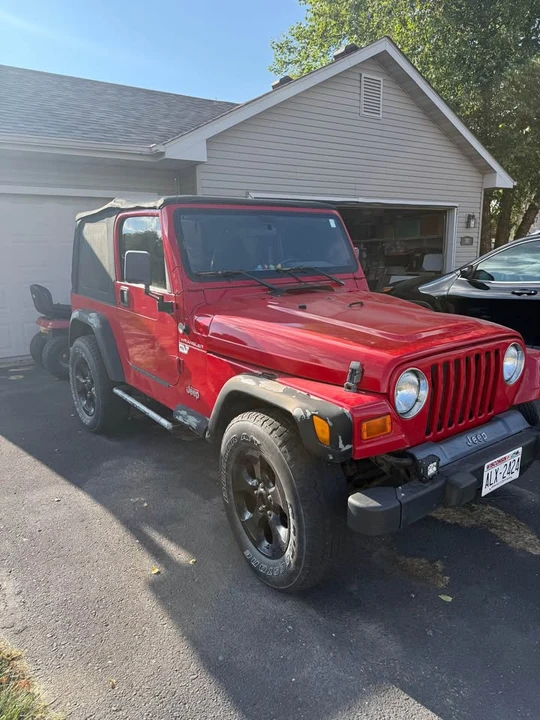 2000 Jeep TJ Wrangler - Image 2 of 10
