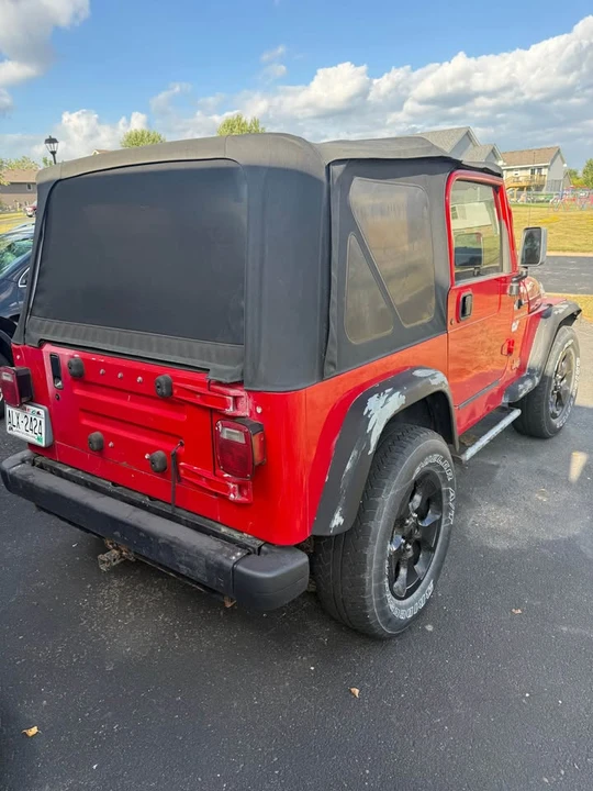 2000 Jeep TJ Wrangler - Image 3 of 10
