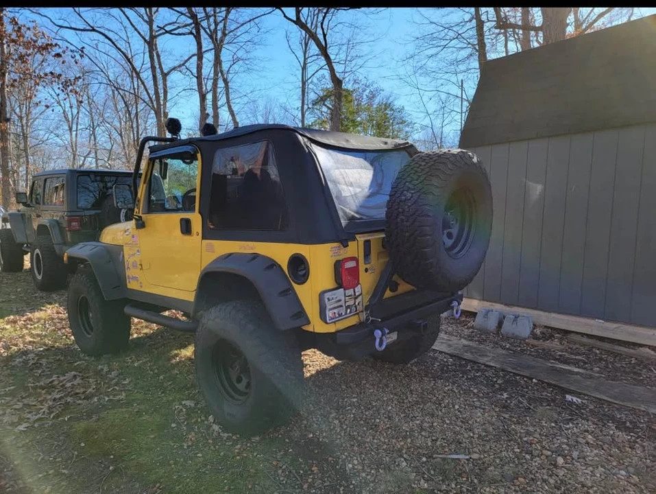 2000 Jeep TJ Wrangler - Image 2 of 2