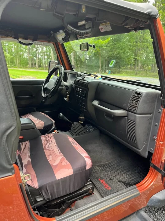 2000 Jeep TJ Wrangler - Image 2 of 9