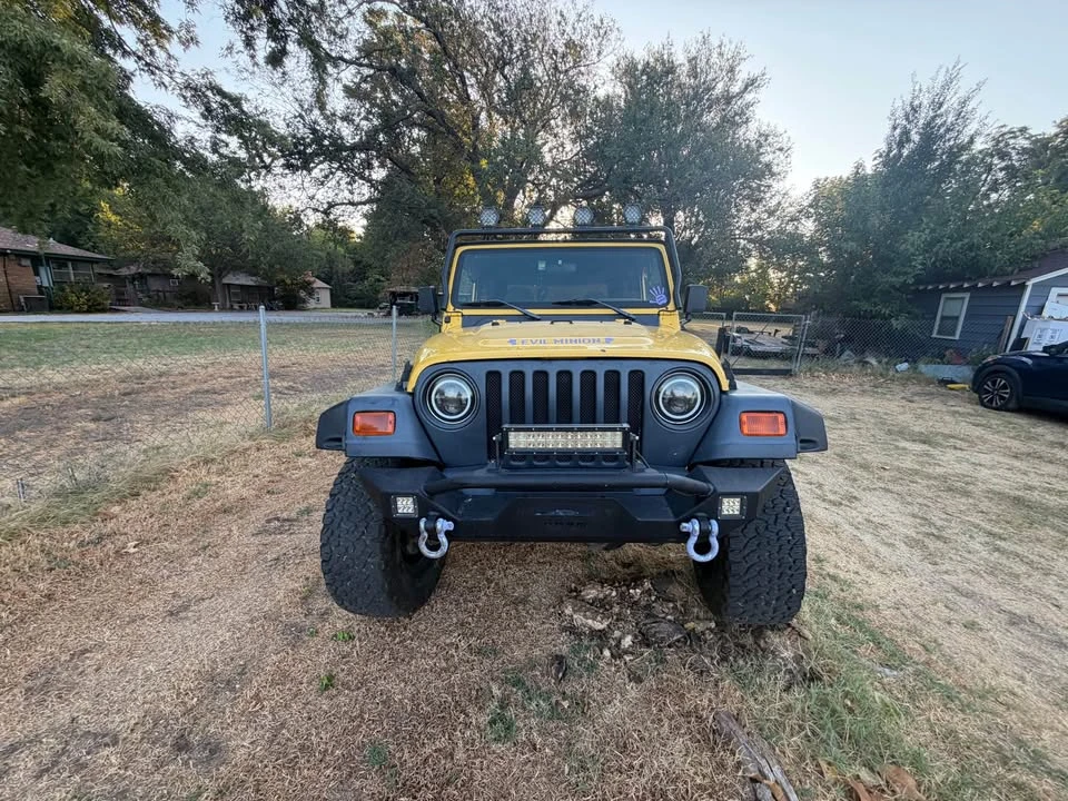 2000 Jeep TJ Wrangler - Image 2 of 9