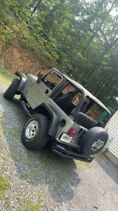 2000 Jeep TJ Wrangler - Image 3 of 4