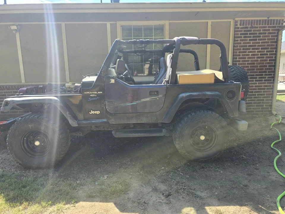 2000 Jeep TJ Wrangler - Image 2 of 11