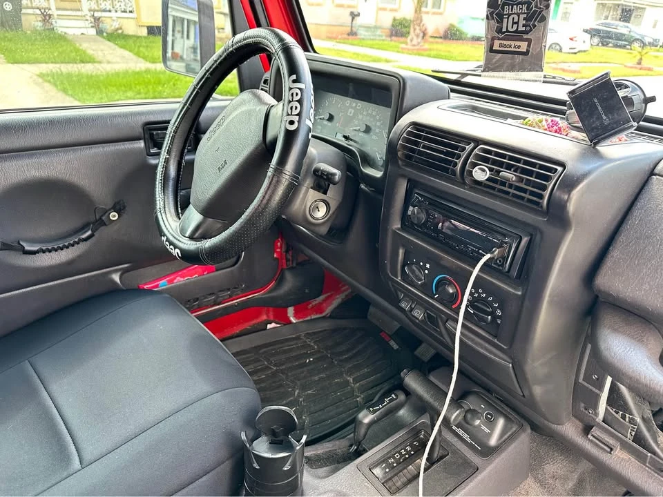 2000 Jeep TJ Wrangler - Image 3 of 11