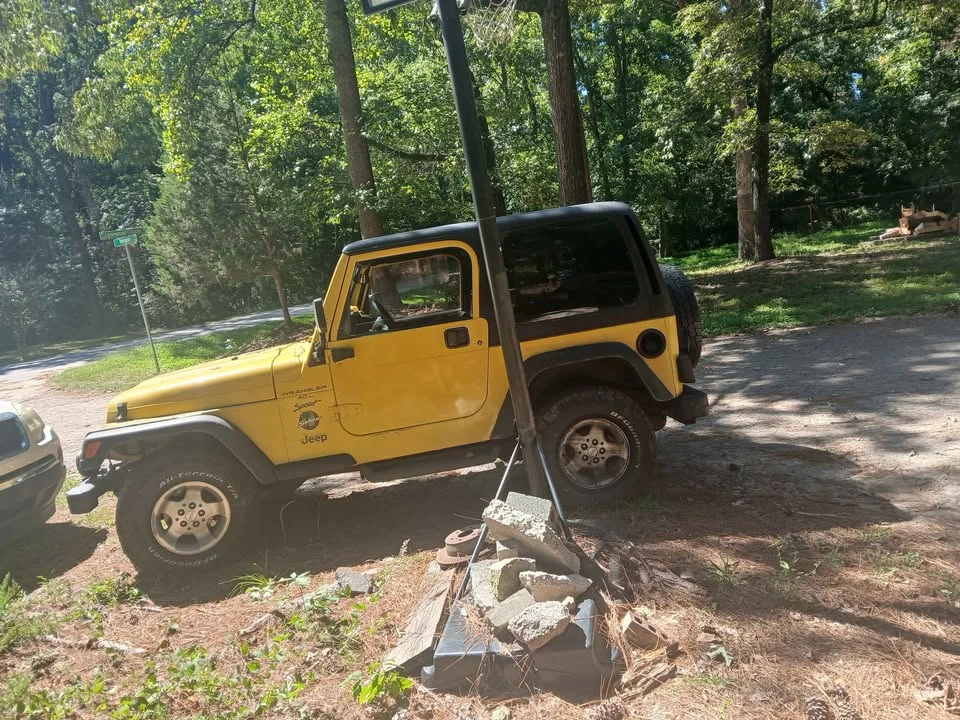 2000 Jeep TJ Wrangler - Image 2 of 3