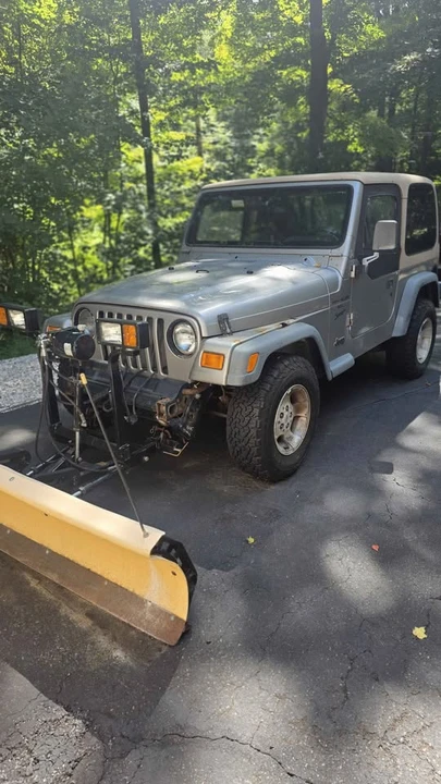 2000 Jeep TJ Wrangler - Image 2 of 6