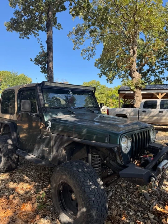 2000 Jeep TJ Wrangler - Image 2 of 9