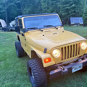 2000 Jeep Wrangler Sport Utility 2D