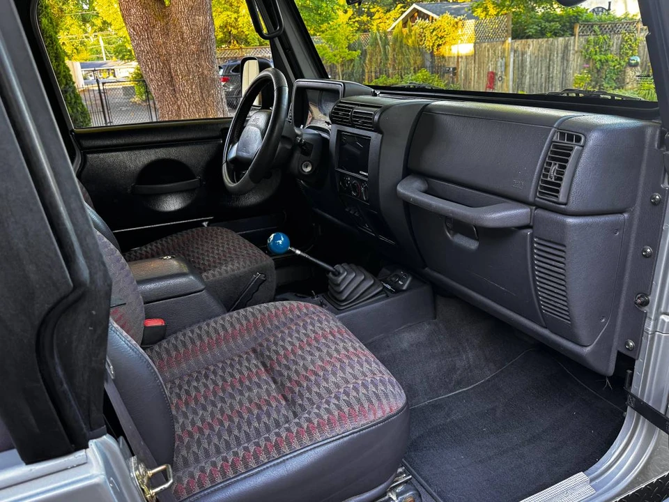2000 Jeep TJ Wrangler - Image 10 of 15