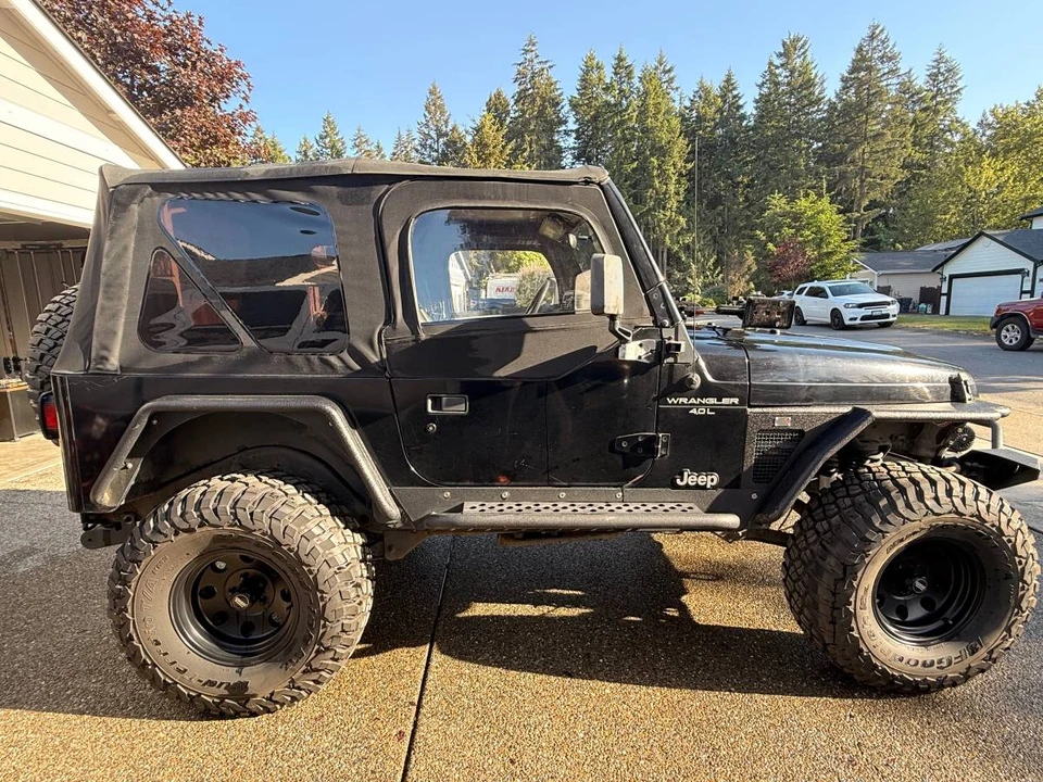 2000 Jeep TJ Wrangler - Image 2 of 10