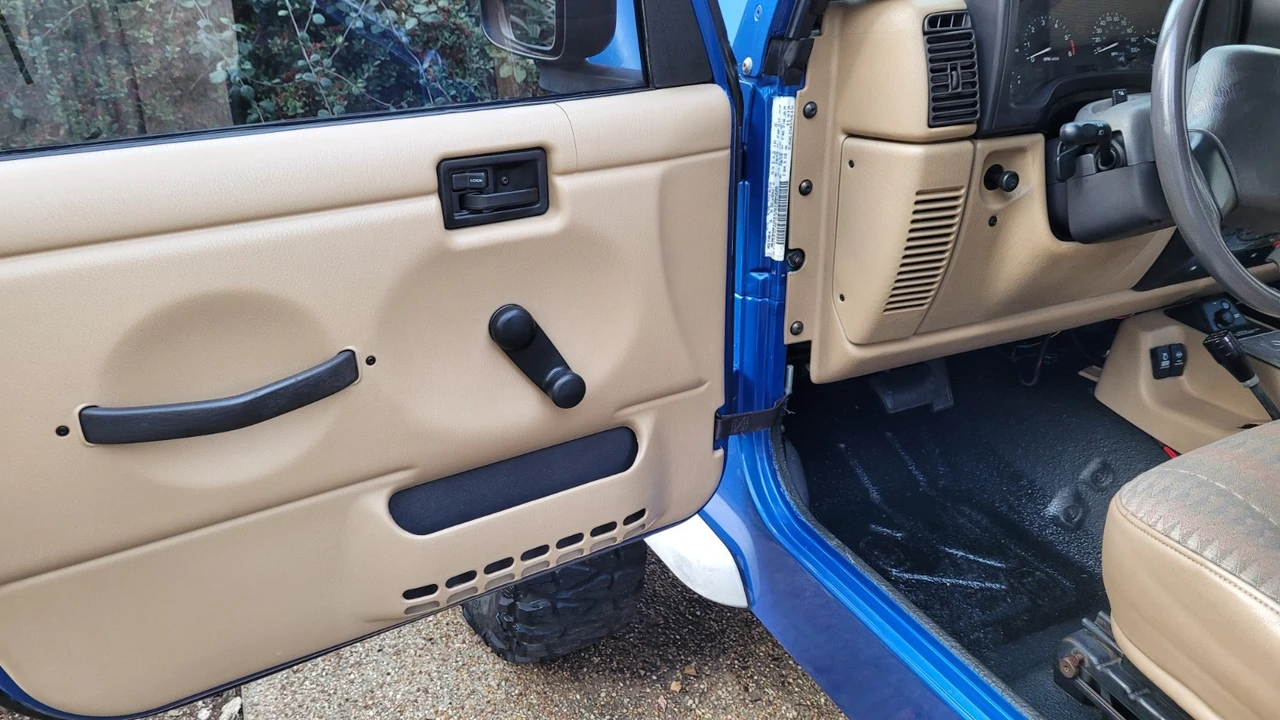 2000 Jeep TJ Wrangler - Image 12 of 21