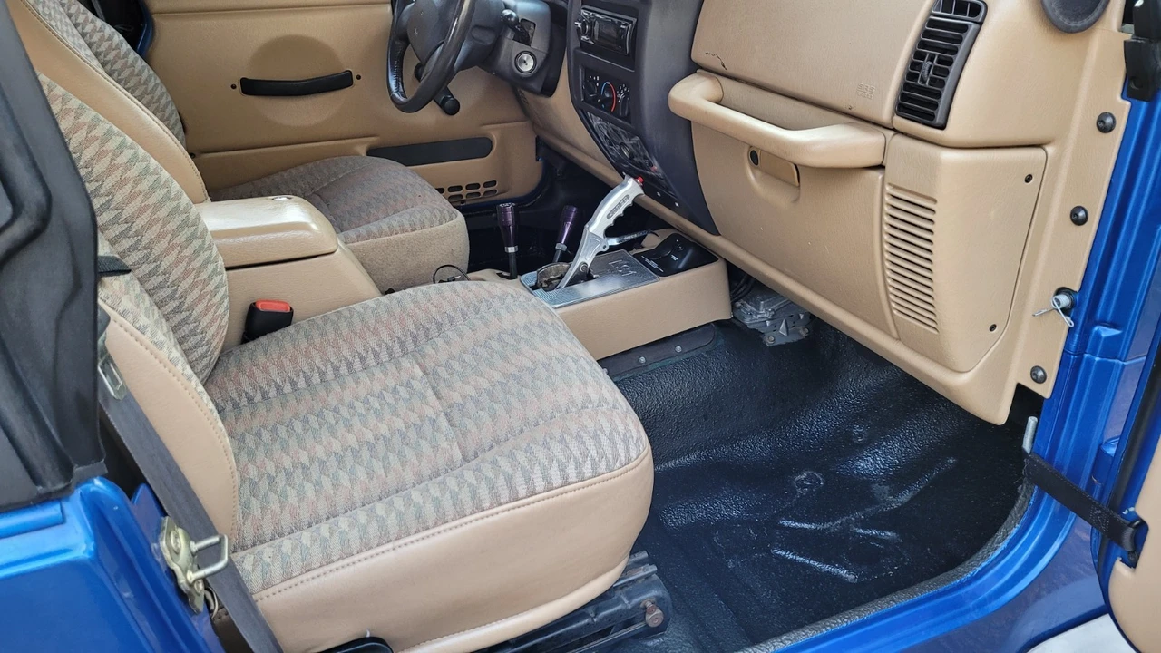 2000 Jeep TJ Wrangler - Image 15 of 21