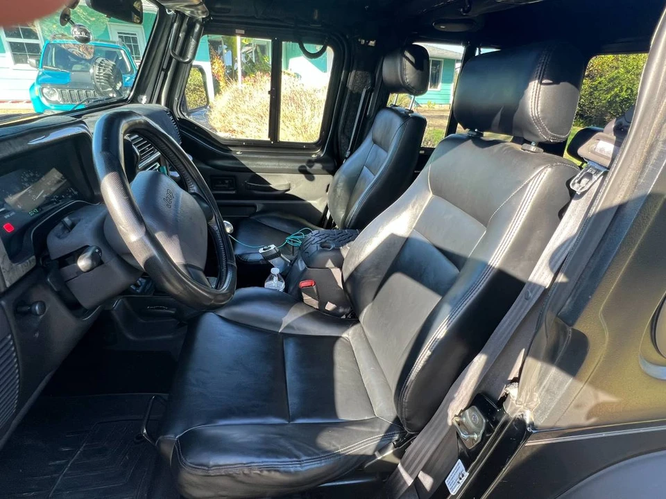 2000 Jeep TJ Wrangler - Image 2 of 15