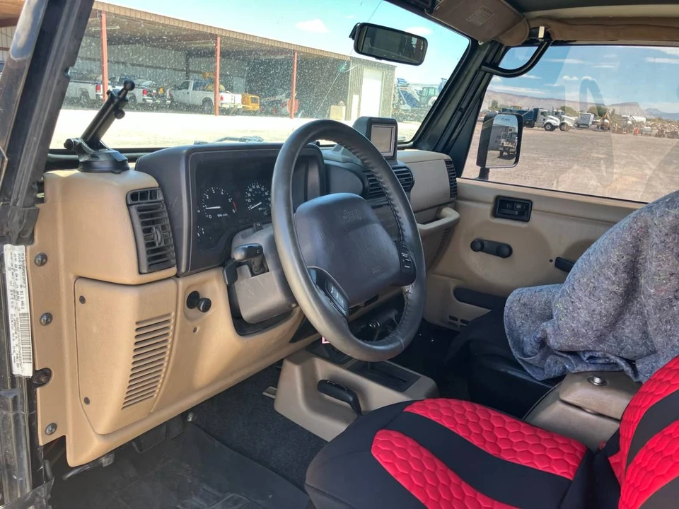 2000 Jeep TJ Wrangler - Image 4 of 10