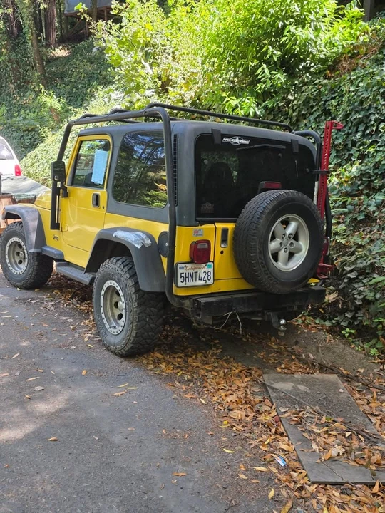 2000 Jeep TJ Wrangler - Image 2 of 2