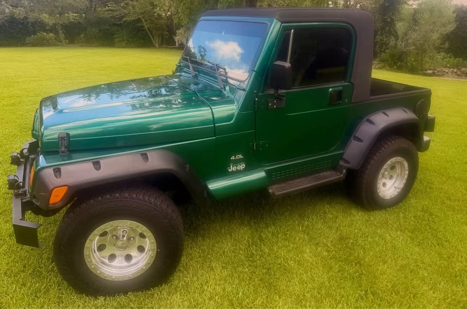 2000 Jeep TJ Wrangler - Image 2 of 4