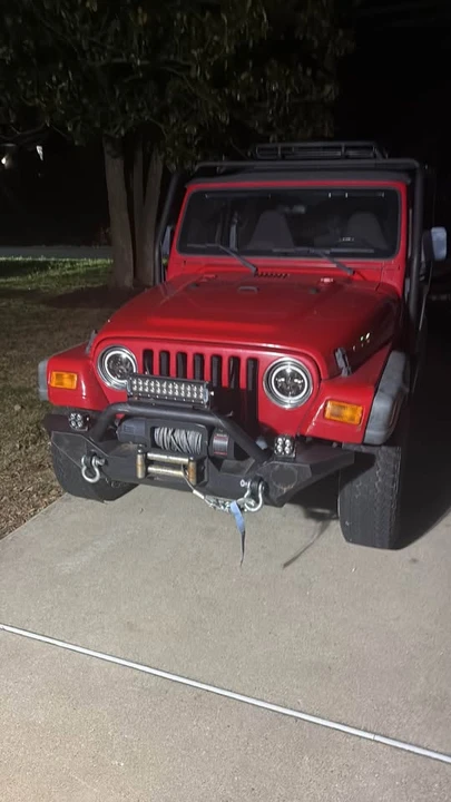 2000 Jeep Wrangler - Image 2 of 13