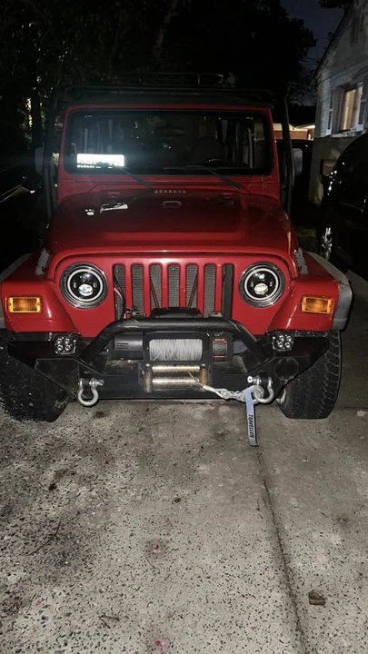 2000 Jeep Wrangler - Image 3 of 13