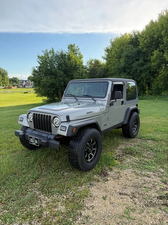 2000 Jeep TJ Wrangler - Image 2 of 7