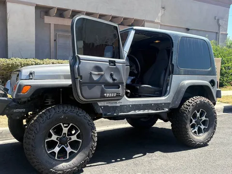 2000 Jeep Wrangler Willys Wheeler W (JK) Sport Utility 2D