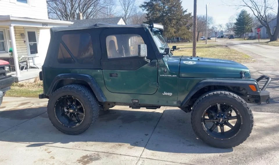 2000 Jeep TJ Wrangler - Image 17 of 18