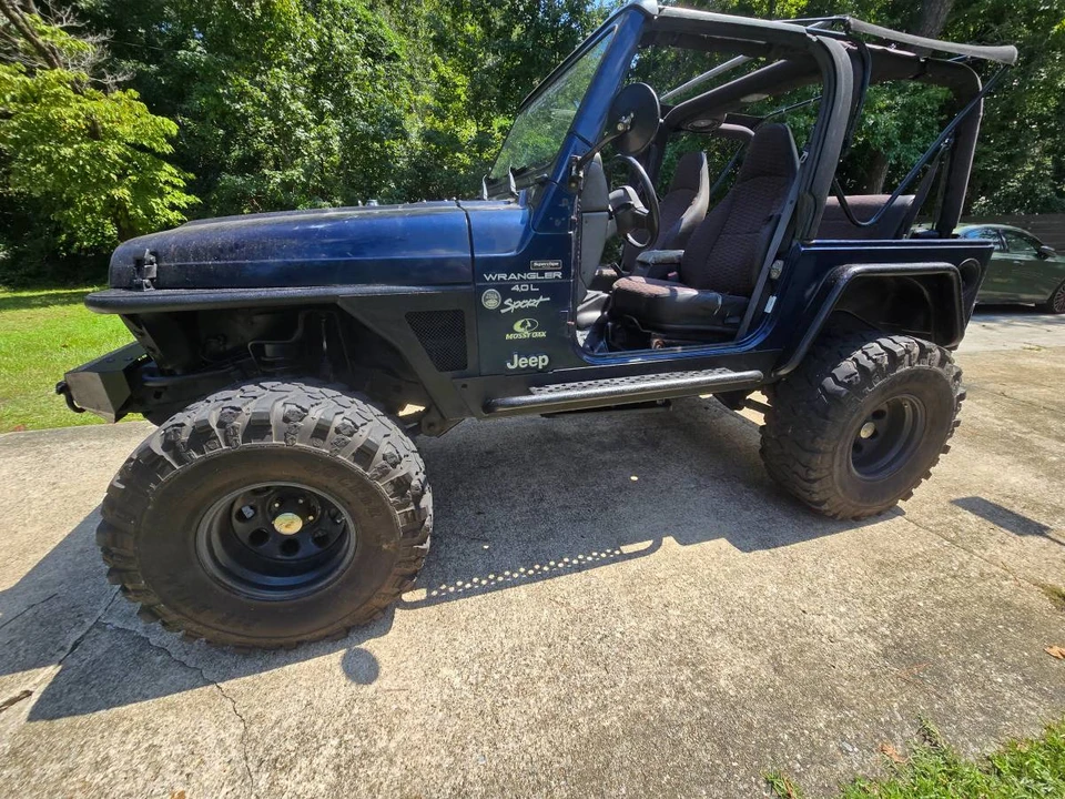 2000 Jeep TJ Wrangler - Image 2 of 13