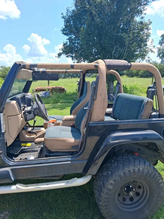 2000 Jeep TJ Wrangler - Image 2 of 7