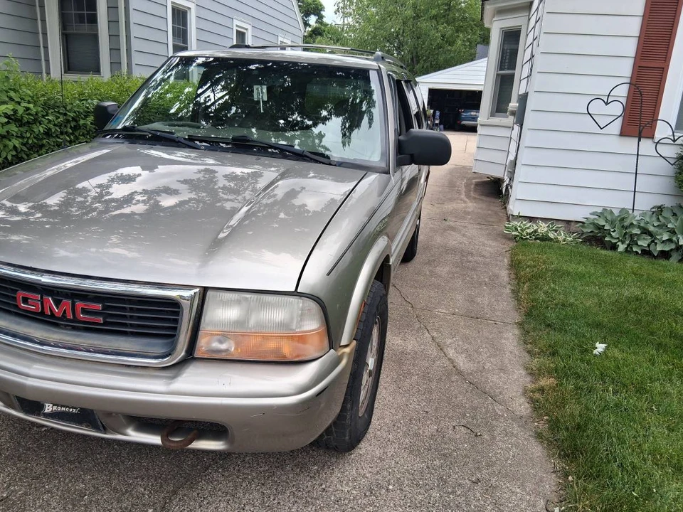 2000 GMC S-15 Jimmy 2nd Gen - Image 7 of 21