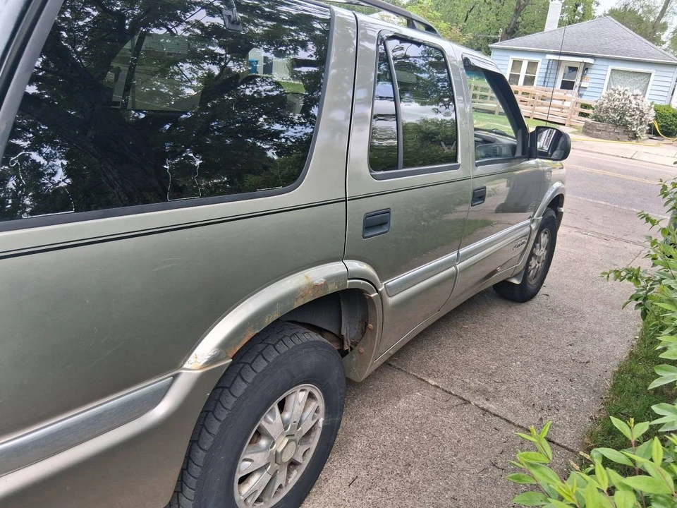 2000 GMC S-15 Jimmy 2nd Gen - Image 6 of 21