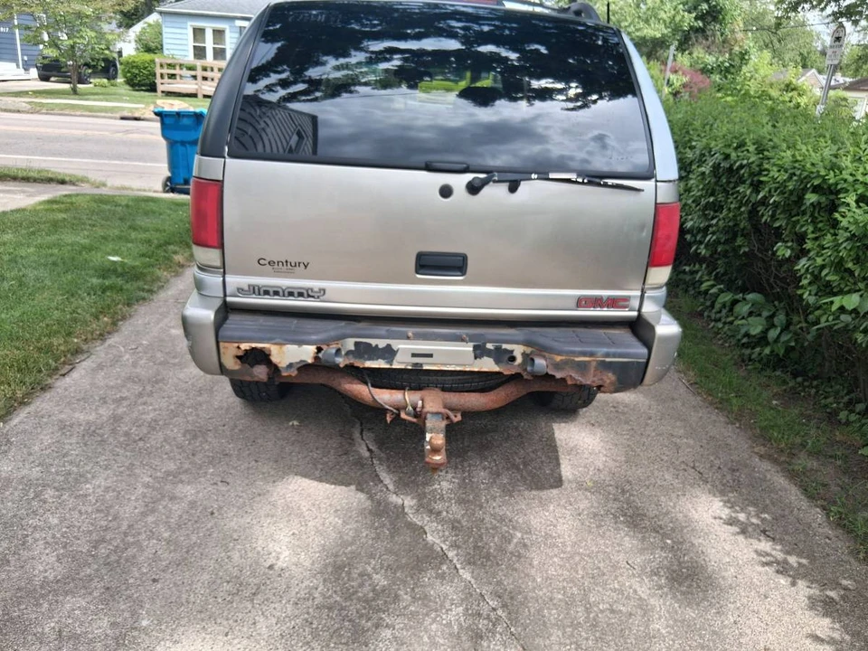 2000 GMC S-15 Jimmy 2nd Gen - Image 5 of 21