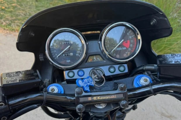 2000 Kawasaki ZRX1100 - Image 4 of 6