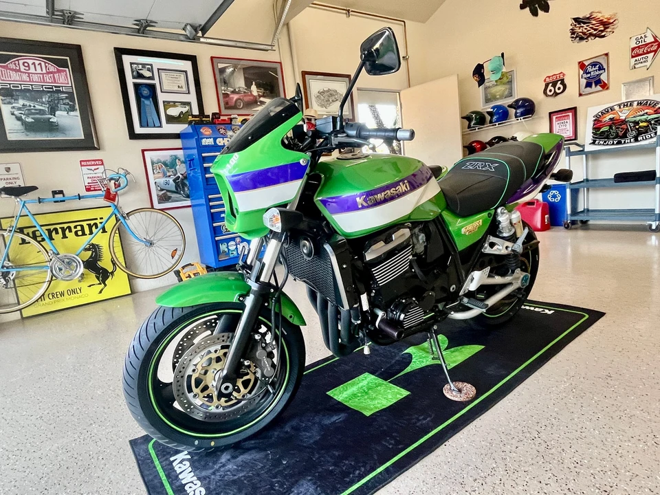 2000 Kawasaki ZRX1100 - Image 2 of 31