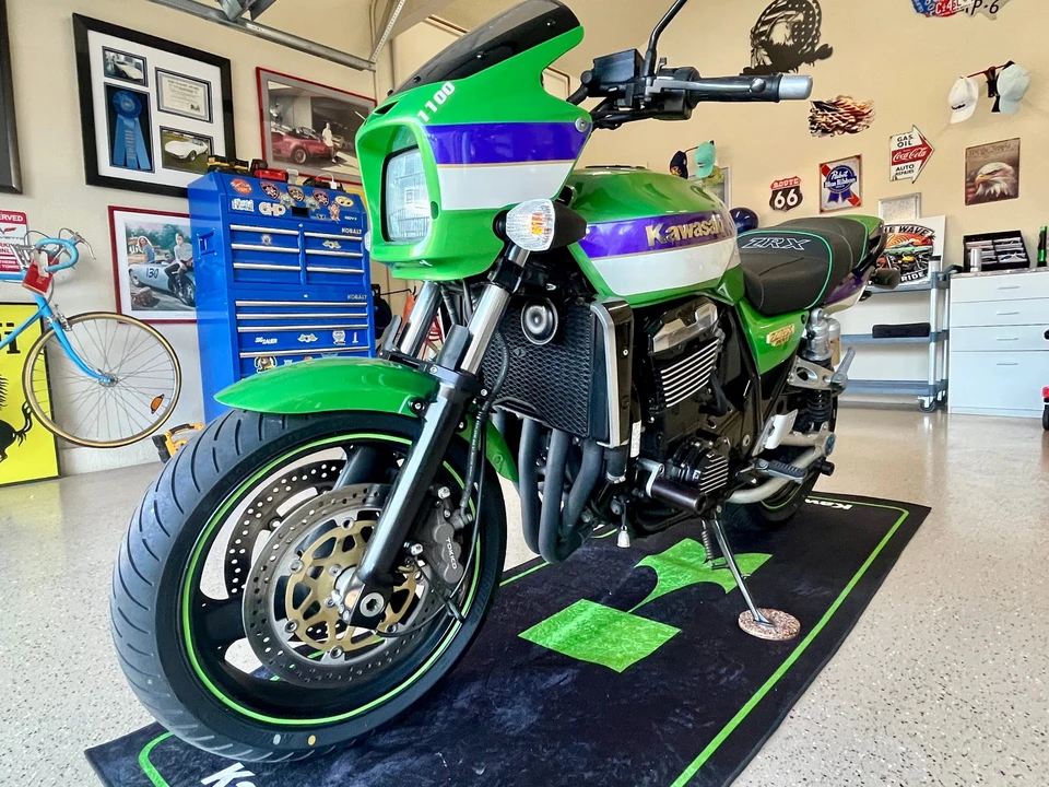 2000 Kawasaki ZRX1100 - Image 3 of 31