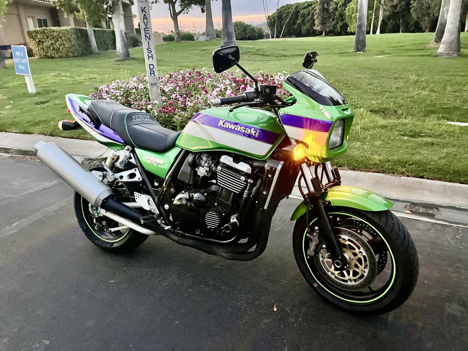 2000 Kawasaki ZRX1100 - Image 9 of 31