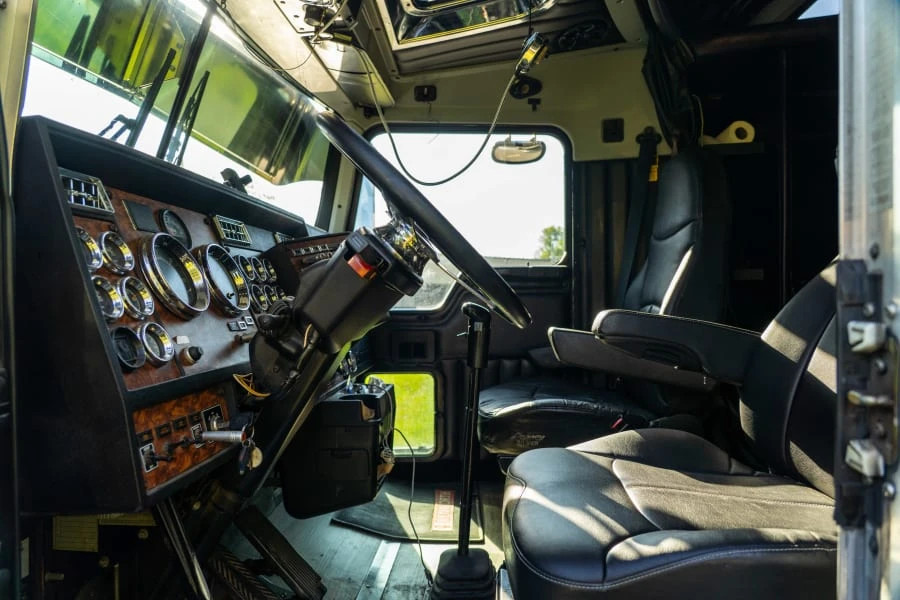 2000 Kenworth W900 - Image 19 of 23