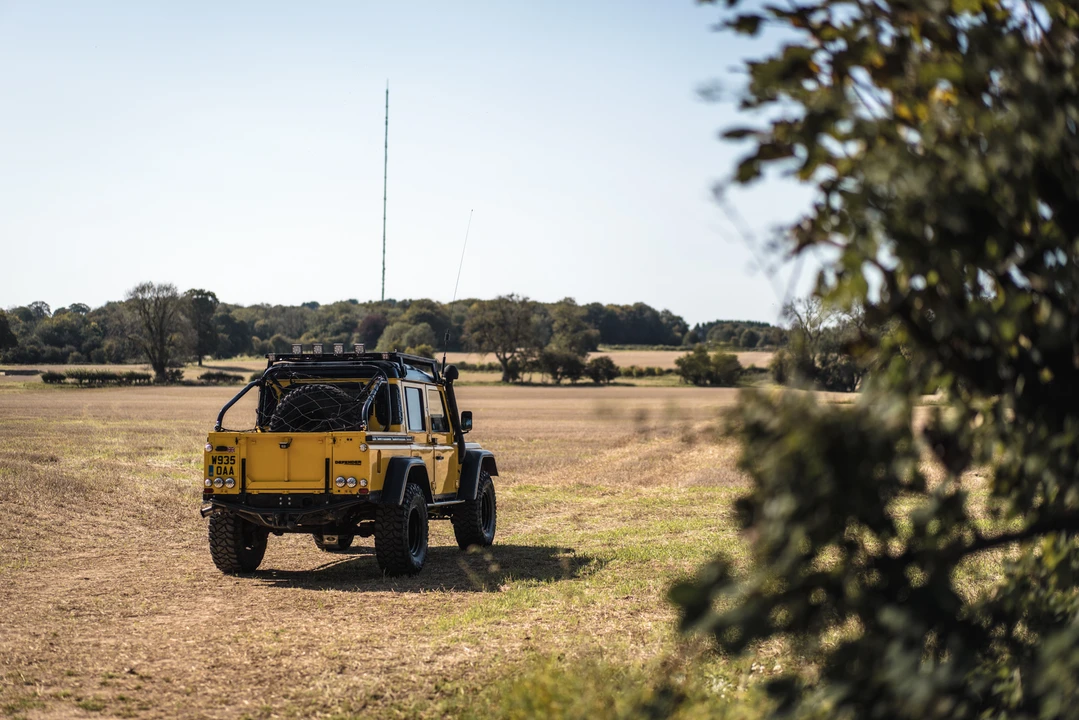2000 Land Rover Defender 110 - Image 23 of 31