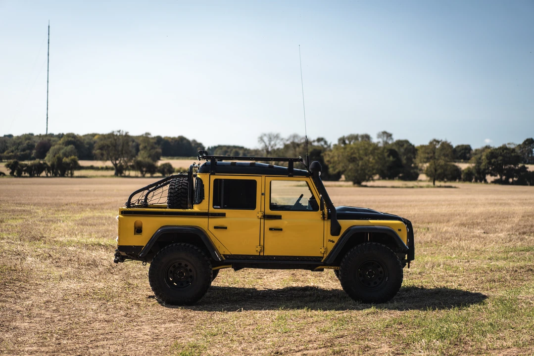 2000 Land Rover Defender 110 - Image 26 of 31