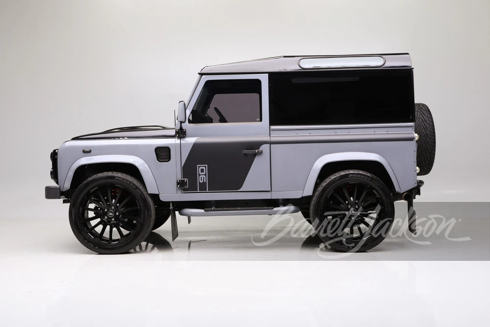 2000 Land Rover Defender 90 - Image 8 of 31