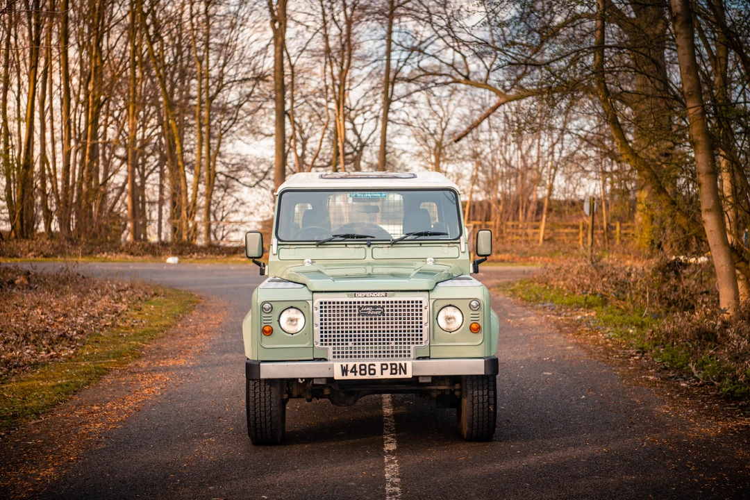 2000 Land Rover Defender 90 - Image 5 of 31