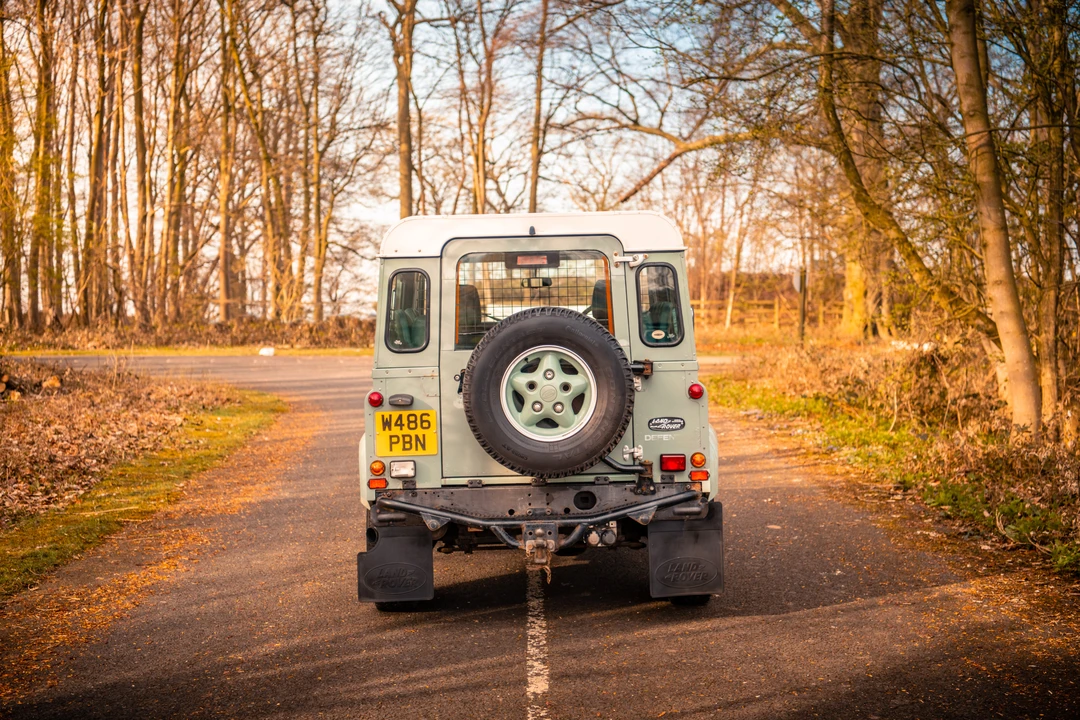 2000 Land Rover Defender 90 - Image 12 of 31