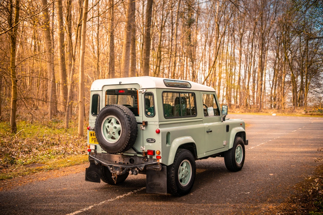 2000 Land Rover Defender 90 - Image 10 of 31