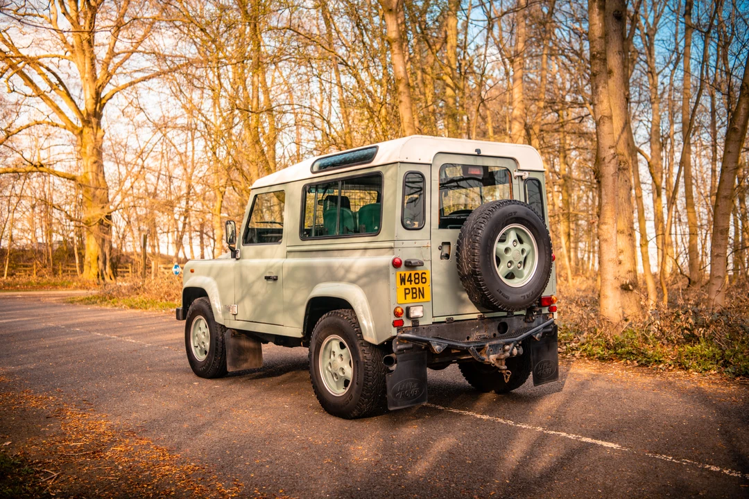 2000 Land Rover Defender 90 - Image 3 of 31