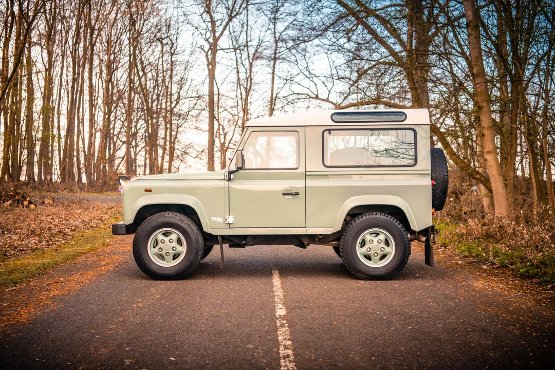 2000 Land Rover Defender 90 - Image 18 of 31