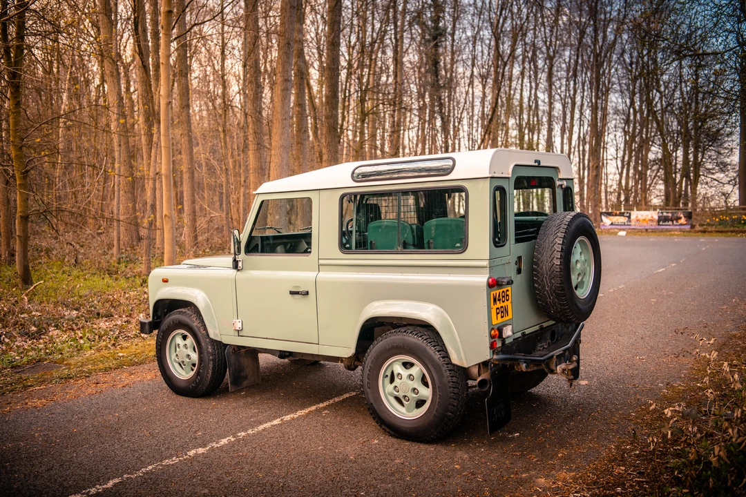 2000 Land Rover Defender 90 - Image 15 of 31