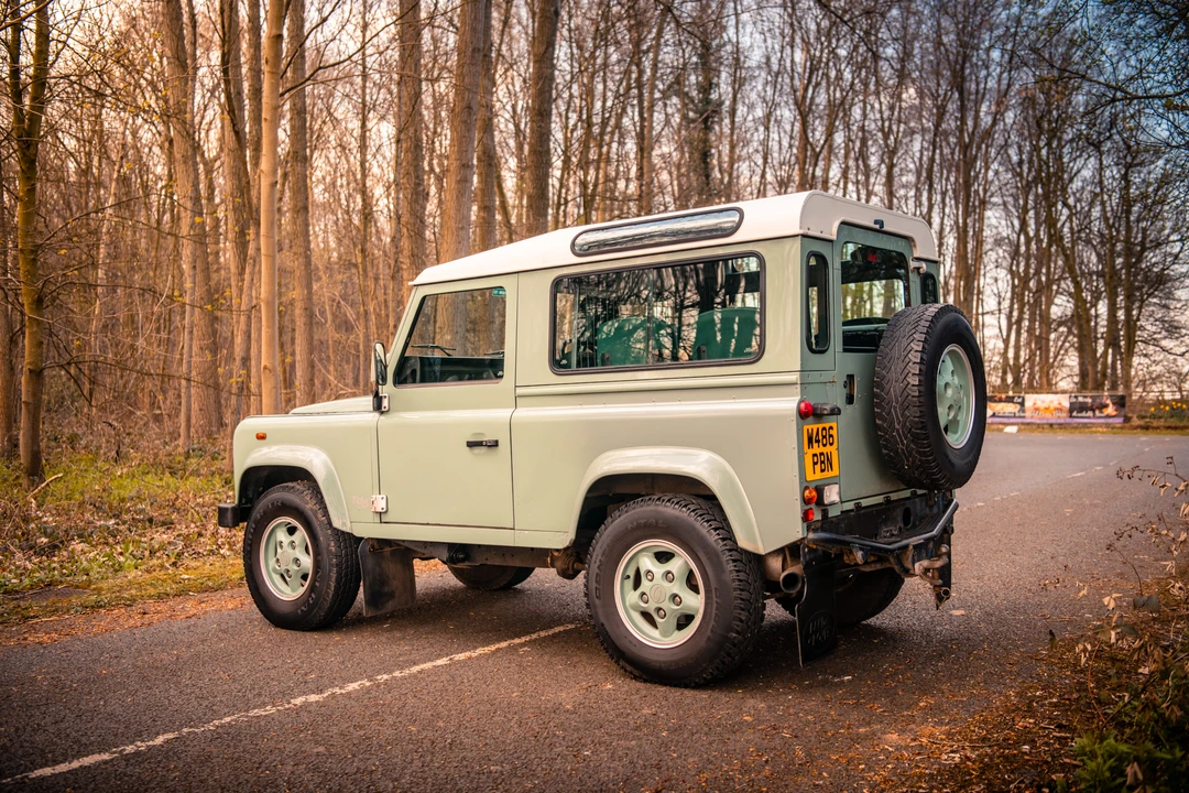 2000 Land Rover Defender 90 - Image 16 of 31