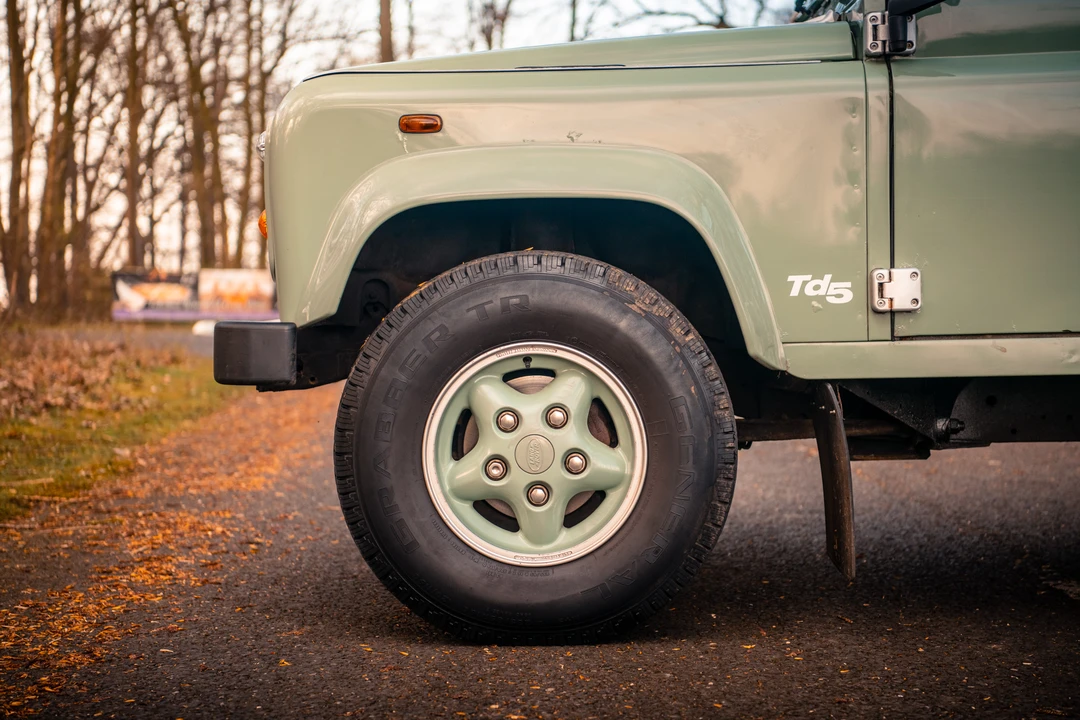 2000 Land Rover Defender 90 - Image 24 of 31