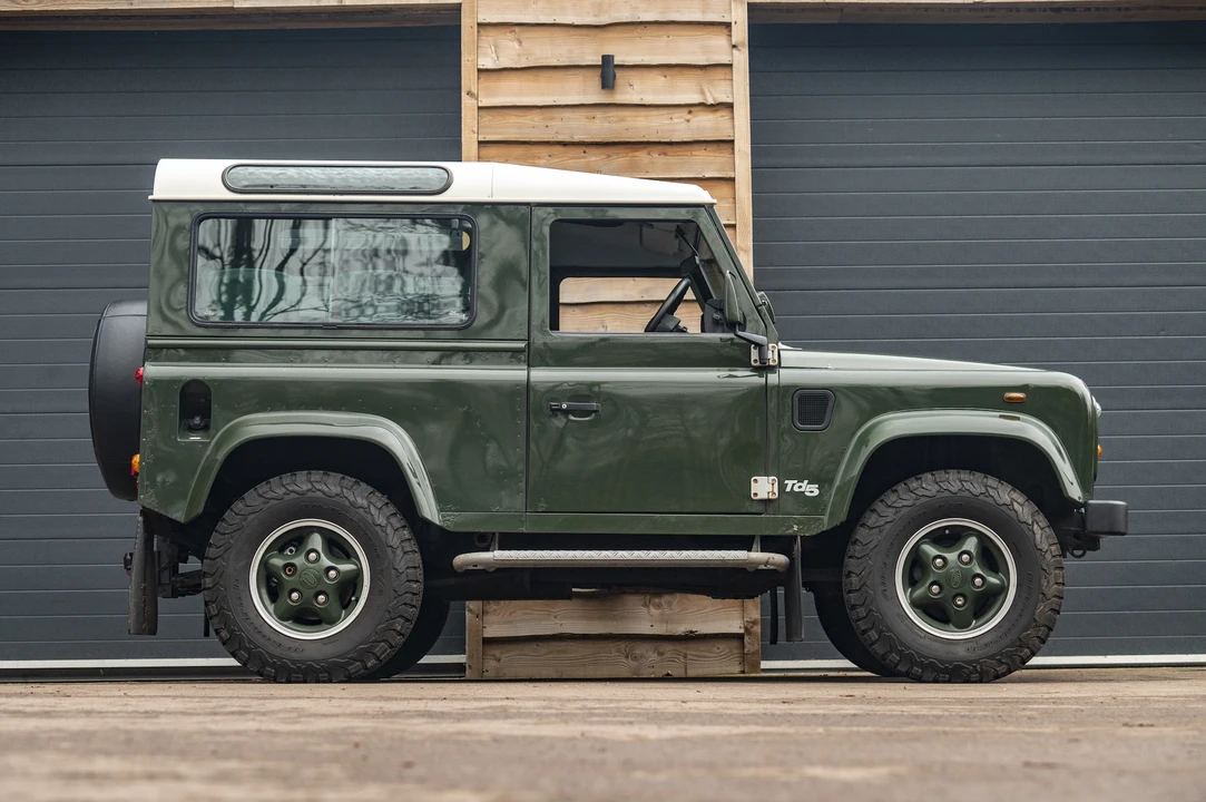 2000 Land Rover Defender 90 - Image 23 of 31