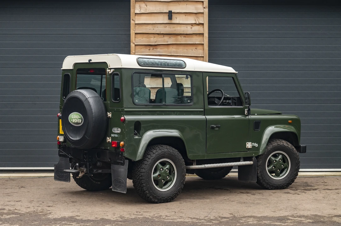 2000 Land Rover Defender 90 - Image 24 of 31
