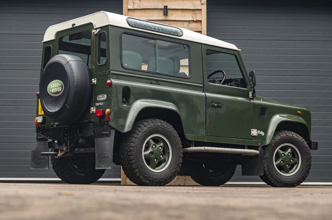 2000 Land Rover Defender 90 - Image 13 of 31