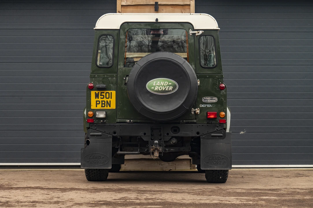 2000 Land Rover Defender 90 - Image 6 of 31